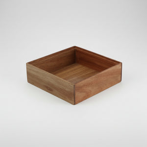 Kompakt organizer 15x15 cm i akasieved