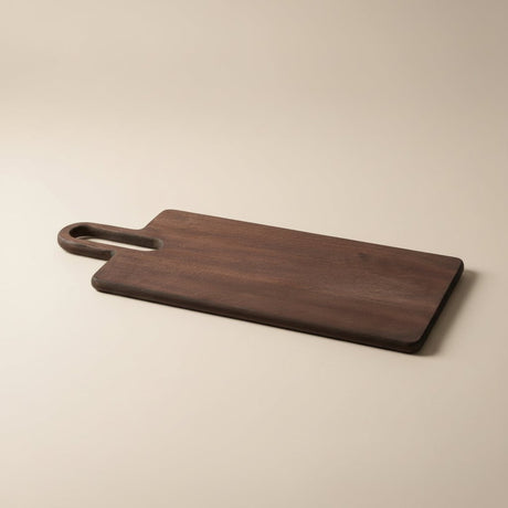 Skjærefjøl i mørk brun mangotre 56x25 cm med naturlig trestruktur og organisk finish