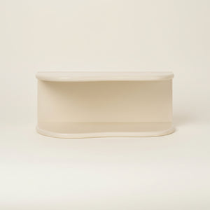 Botta vegghylle beige sett fra siden, viser dybde 17,5 cm og frontkant