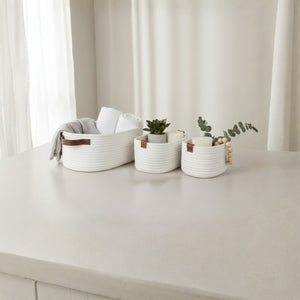 Jarana oppbevaringskurver i hvit bomull med kunstlærhåndtak, sett med 3 størrelser