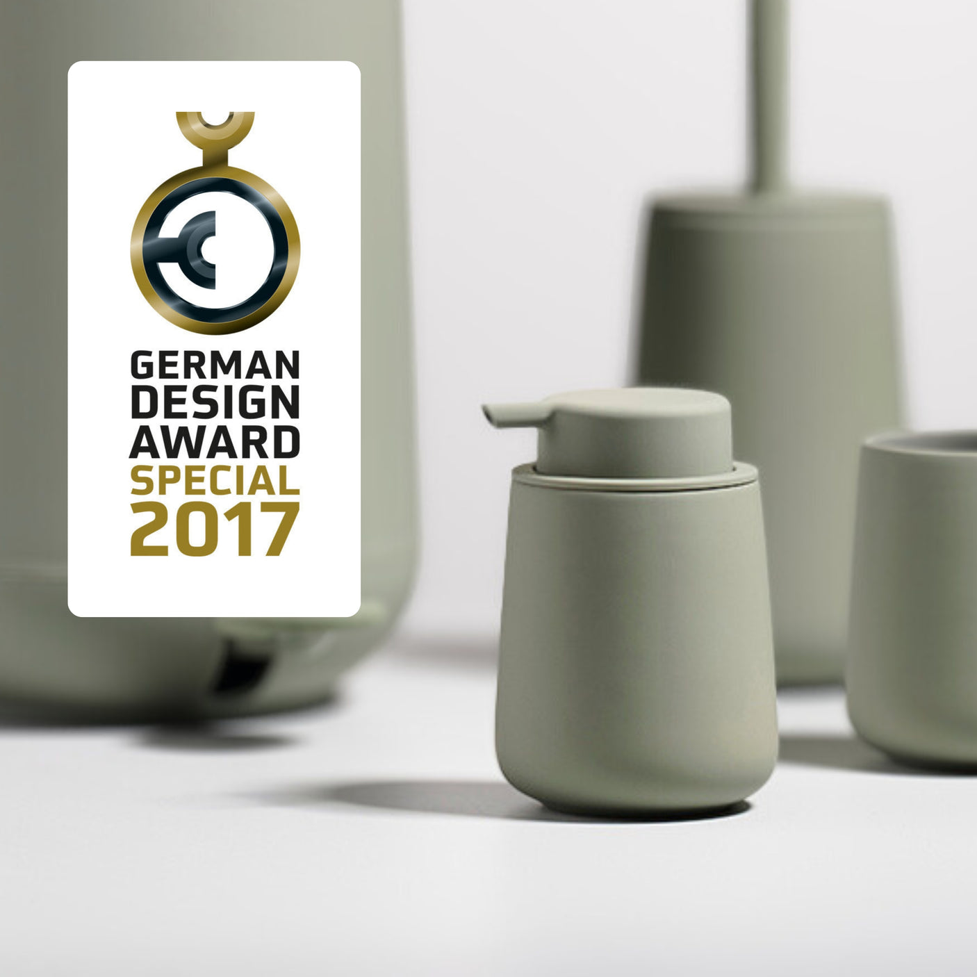 Såpedispenser med soft touch overflate i grønn tone