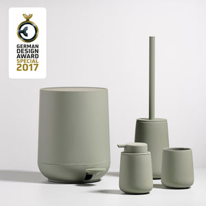 Prisvinnende Nova fra Zone Denmark Matcha Green baderomsserie samlet 