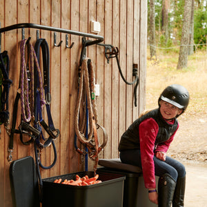Sort lokk til resirkuleringsbeholder for balkong og terrasse