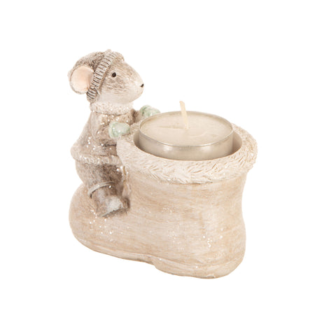 Dekorativ telysholder i form av en grå mus ved en sko, laget i polyresin, 9x6x8 cm – med plass til ett telys.