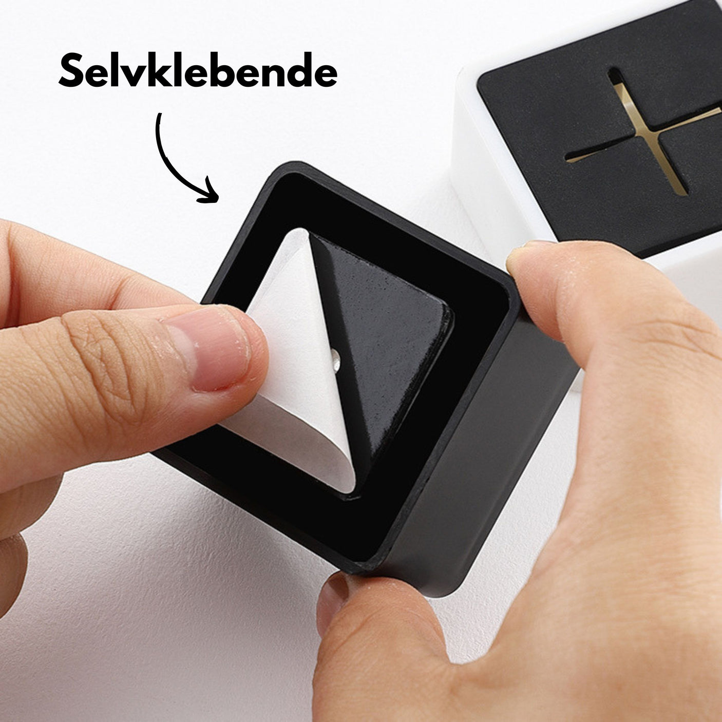 Selvklebende knagg