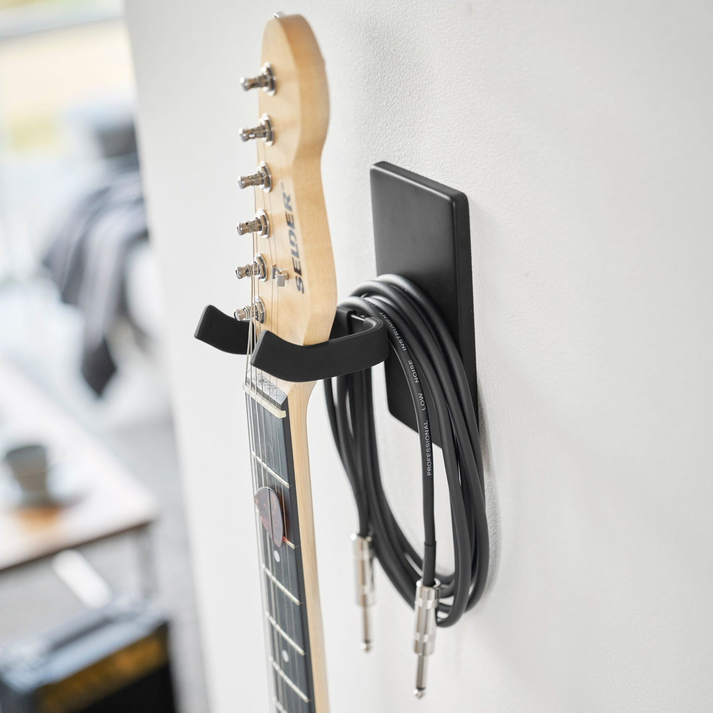 Vegghengt gitarholder