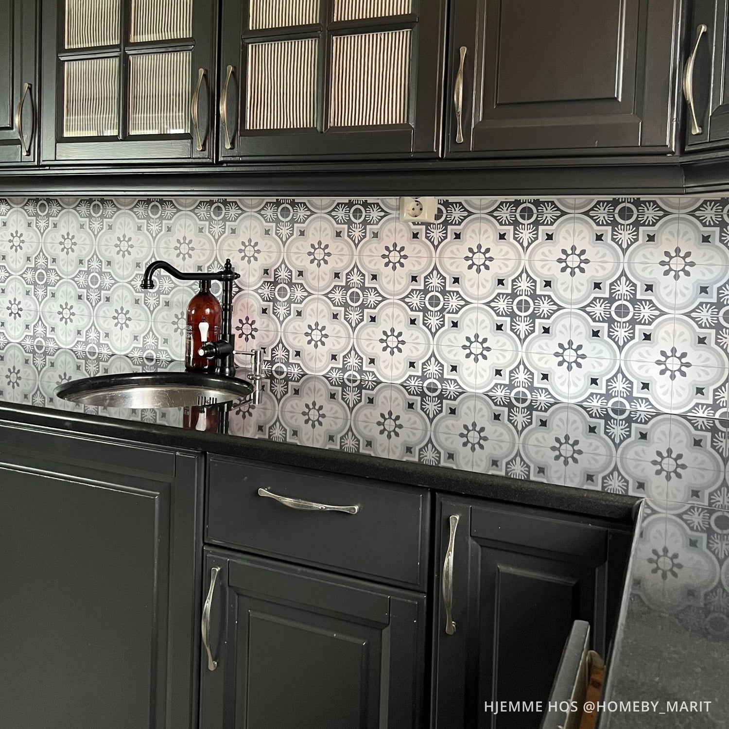 8-pk Copenhagen selvklebende fliser