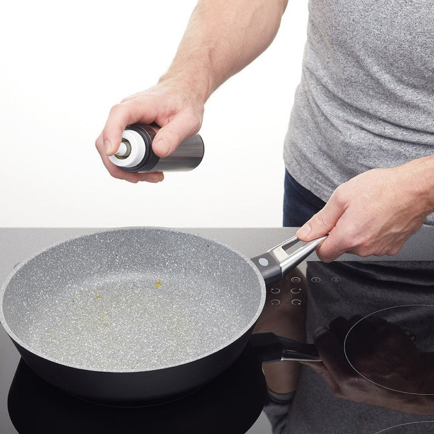 Oljespray i rustfritt stål med fine mist - Lindas Dekor