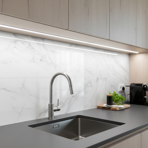 Athena hvit marmor selvklebende fliser på kjøkkenvegg