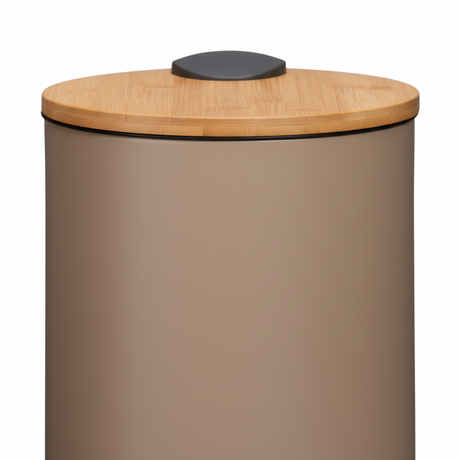 Liten søppelbøtte til bad i brun metallfinish med trelokk