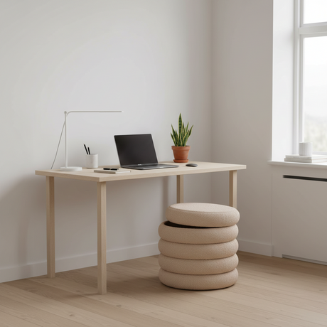 Beige bouclé puff med oppbevaring som dekorativt møbel i hjemmet