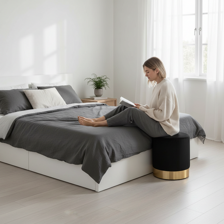 House Nordic Gamby puff sort på hvit bakgrunn