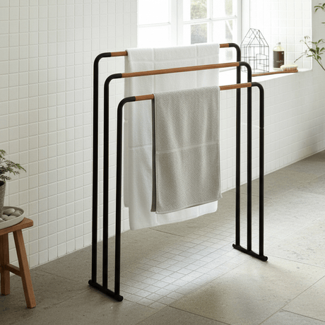 Håndklehenger sort 70 x 83 cm - Lindas Dekor