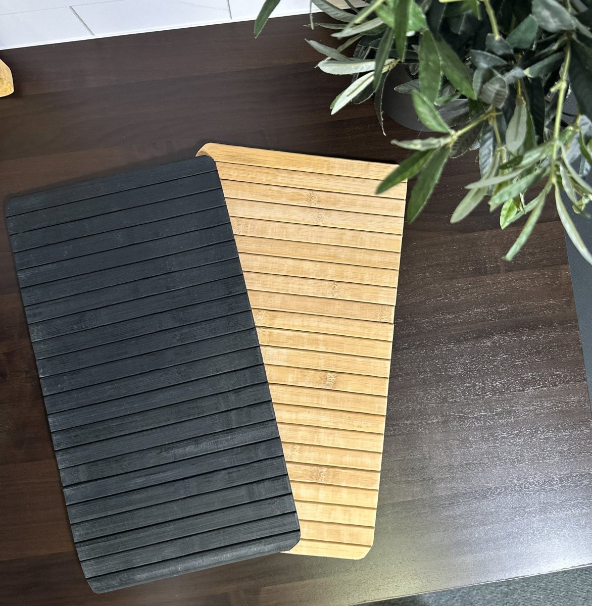 Praktisk sofabrett 44 x 24 cm til kopp, bok og fjernkontroll