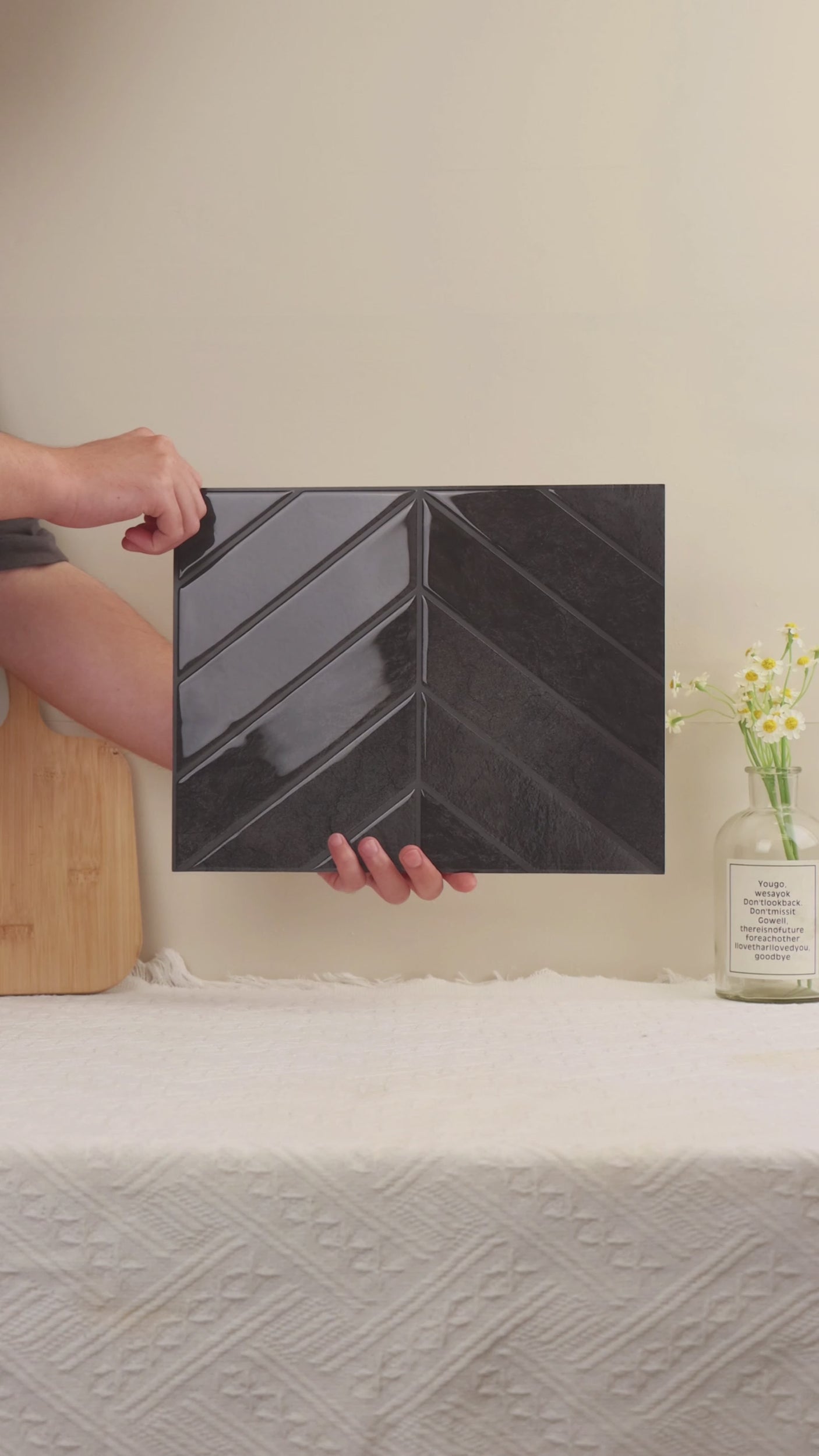 Evelina sort selvklebende veggfliser