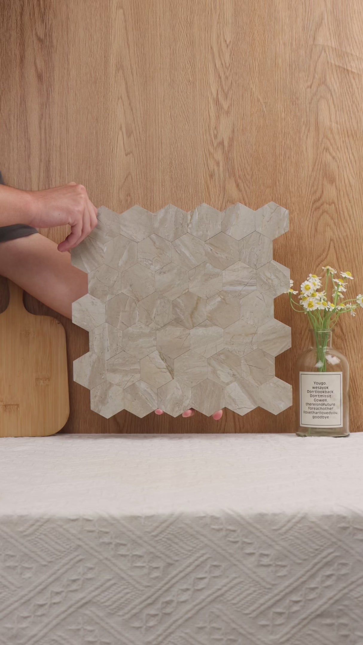 Vareprøve: Grace hexagon selvklebende veggflis