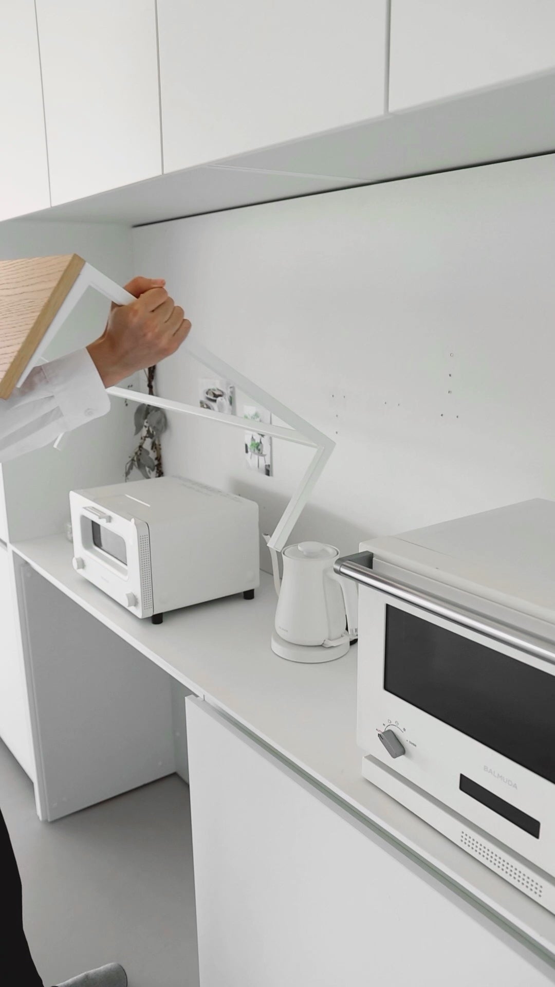 Video av frittstående hylle yamazaki