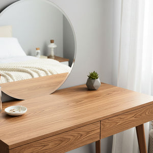 Selvklebende eik trefolie til bordplate – enkel og rimelig oppussing uten maling