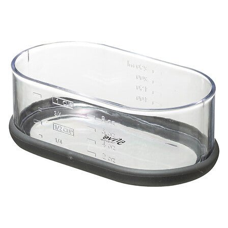 Gjennomsiktig oppbevaringsboks til rivjernet med målestrek