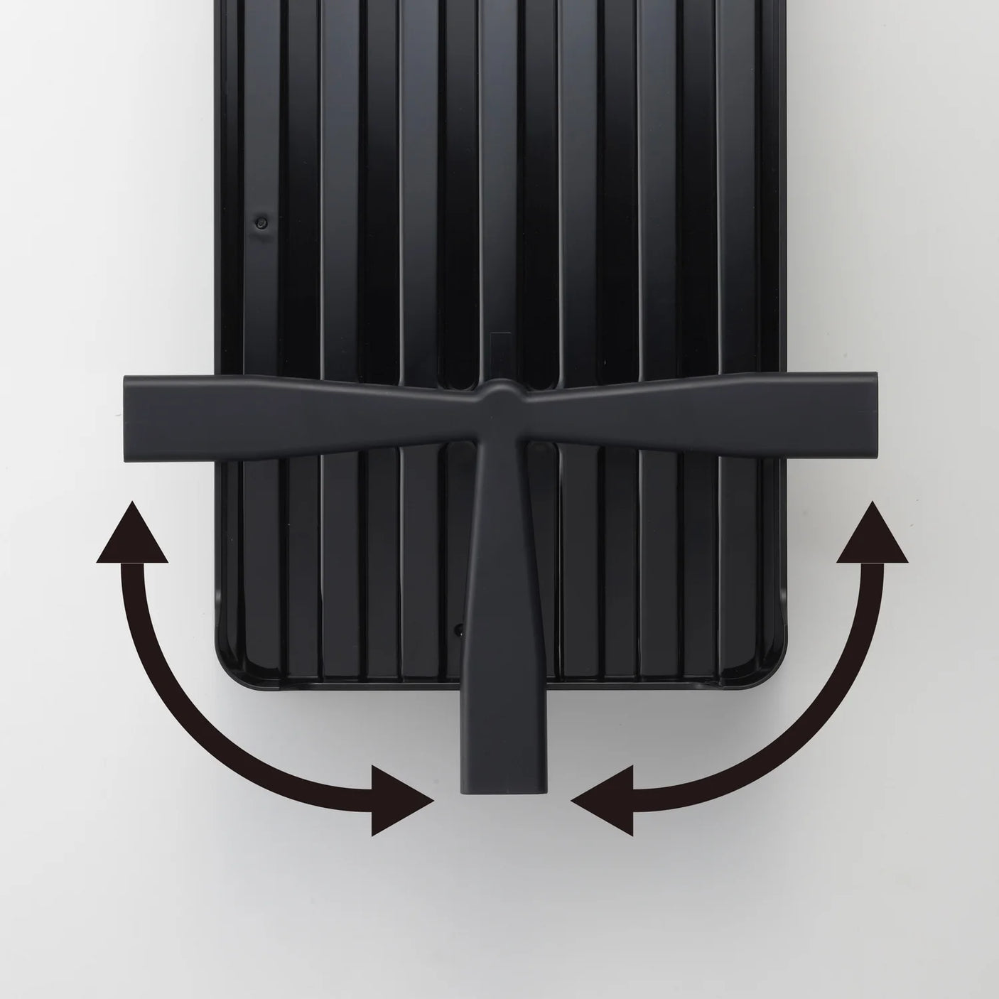 Svart oppvaskkurv med bestikkrom og smart vannavløp