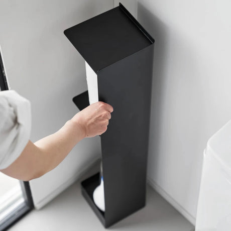 Diskré toalettpapirholder med hjul sort 80,5 cm - Lindas Dekor