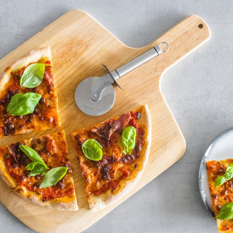 Robust pizzahjul till pizza, focaccia och quesadilla