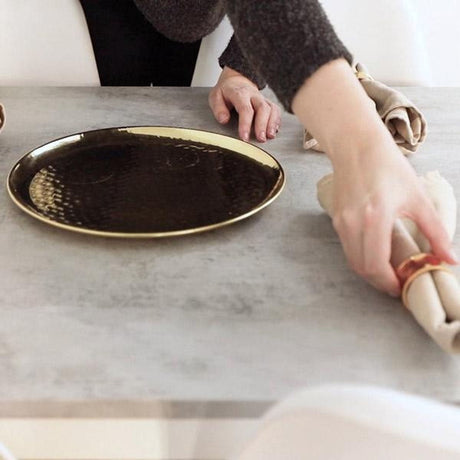 Mikrosement folie på kjøkkenbenk med industriell finish
