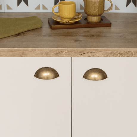 Uni matt sand kontaktplast 45 cm bred – ensfarget rulleformat i beige