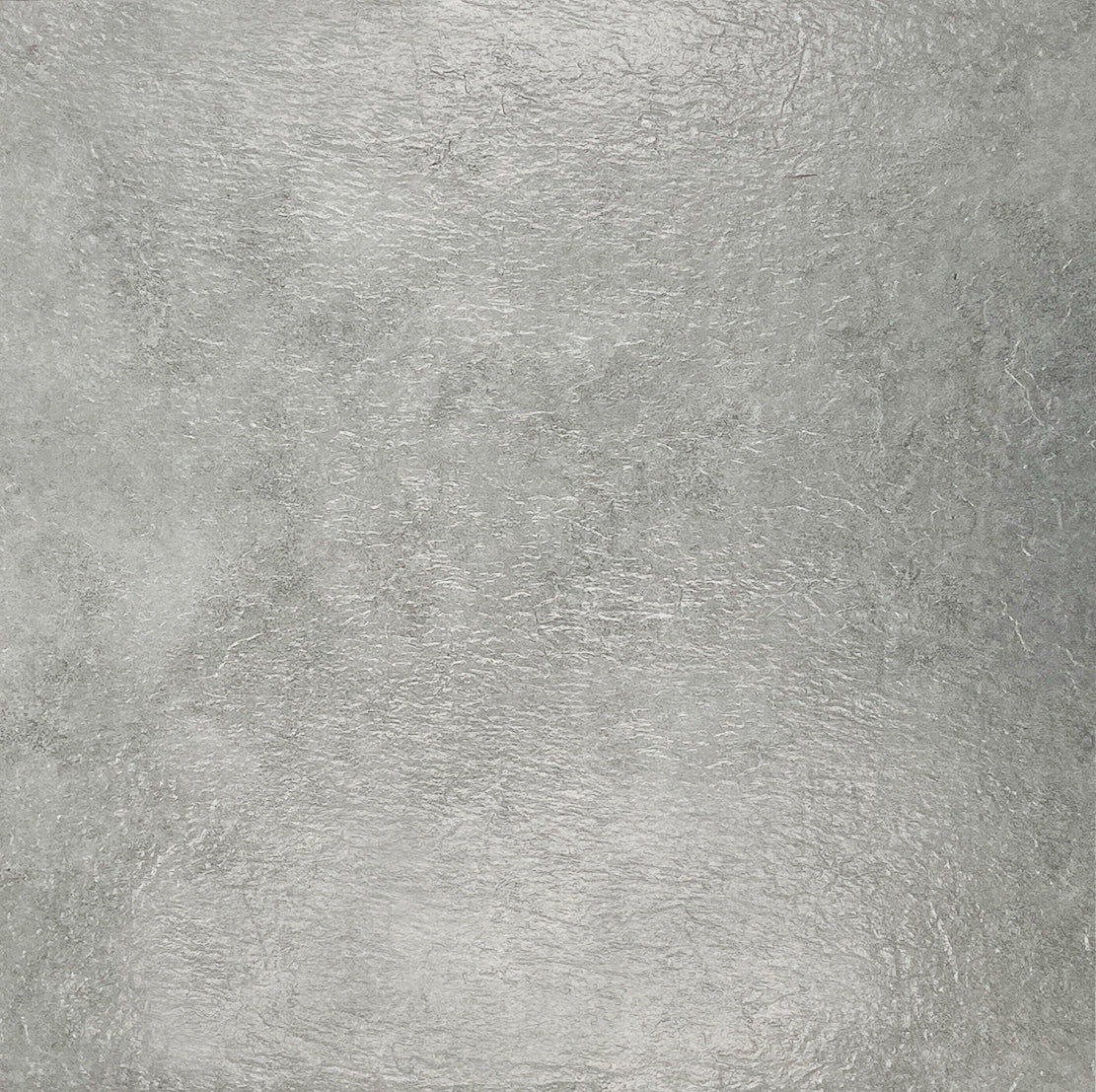 10-pk Lys betong selvklebende gulvfliser imiterer grå grovkornet betong. Den gir et moderne uttrykk som passer godt til fornying av baderom og kjøkken. 