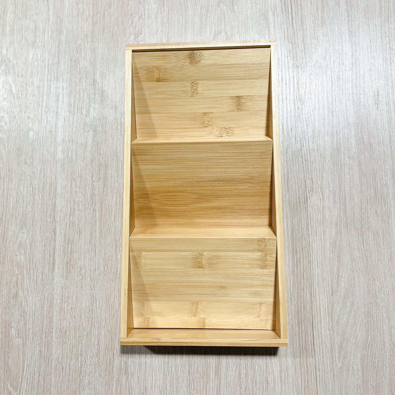 Oppbevaring til krydder i tre med ni rom til glass